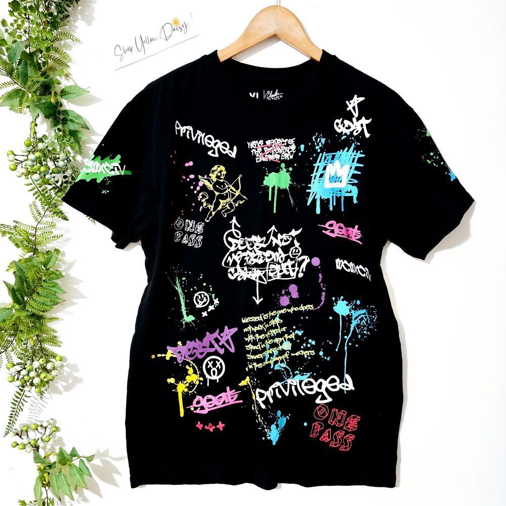 Modern Bleecker & Mercer T-Shirt Black Graffiti Neon Splatter Graphic Streetwear